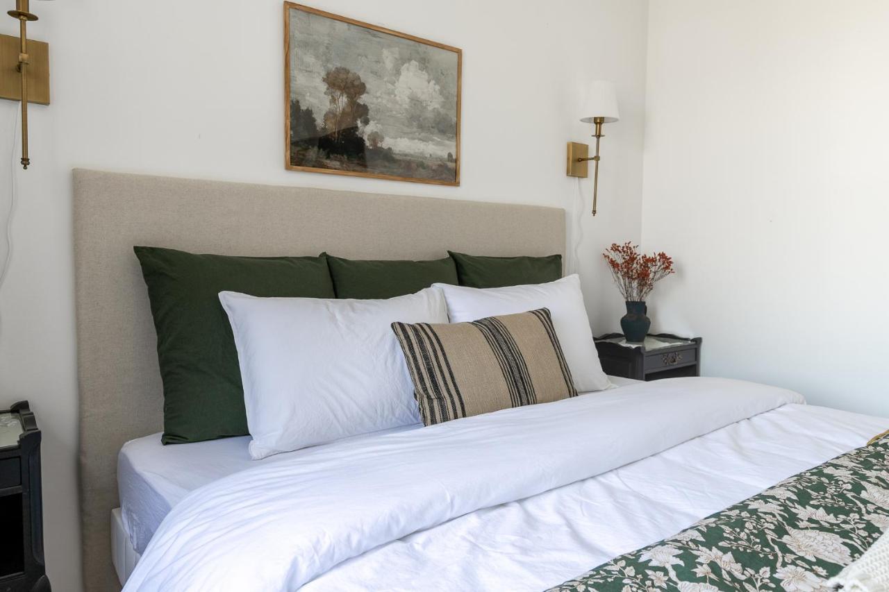 Appartement 2 Spacieux Lit King Verdun Parking Gratuit *
