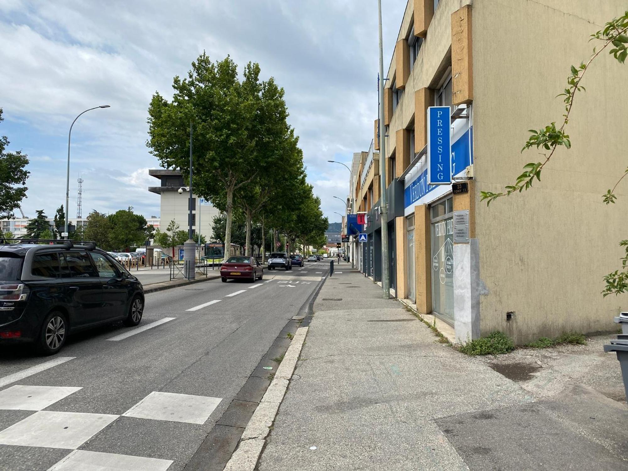 2 Spacieux Lit King Verdun Parking Gratuit Apartamento Valence (Drome)